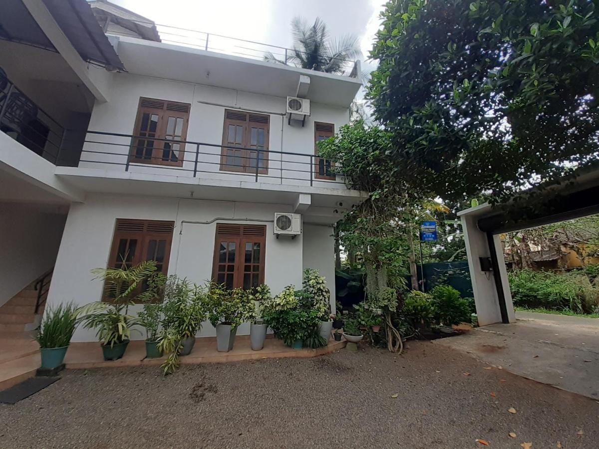 Emarald Holiday Homes Anuradhapura Ngoại thất bức ảnh