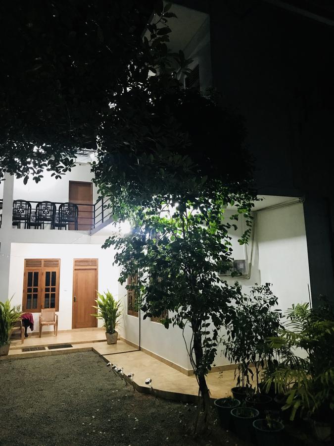 Emarald Holiday Homes Anuradhapura Ngoại thất bức ảnh